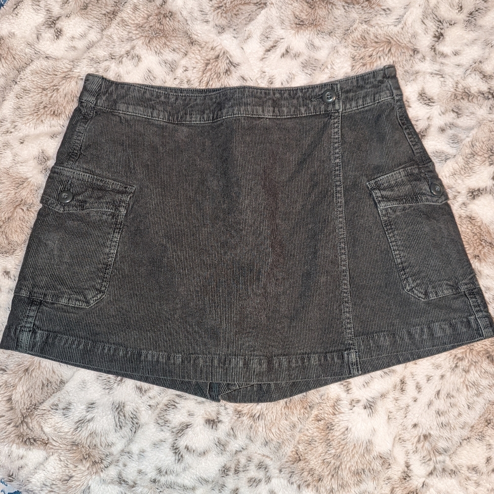 American Eagle army green skort - Size 8